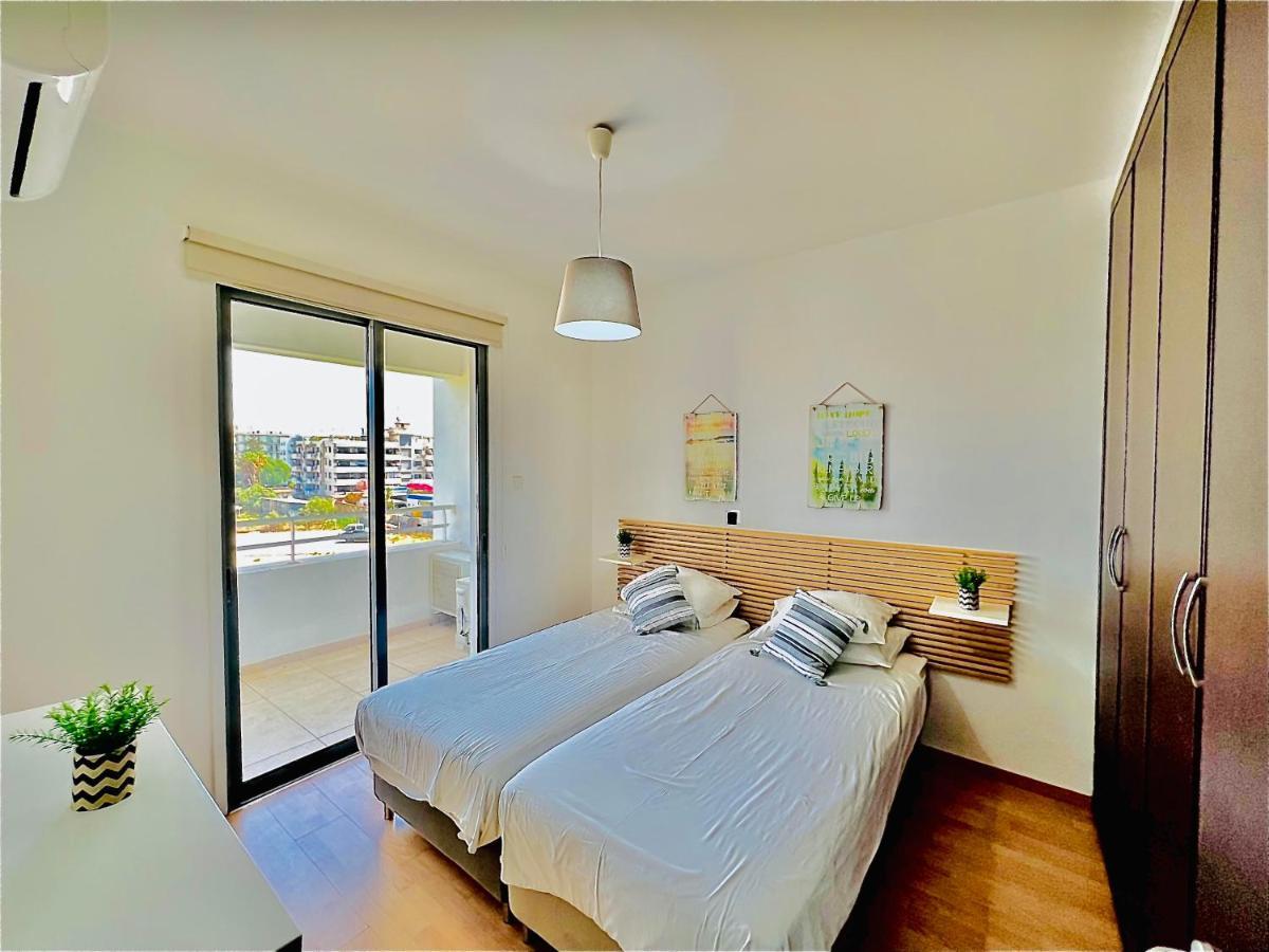 Lara 303 Daire Larnaca Dış mekan fotoğraf