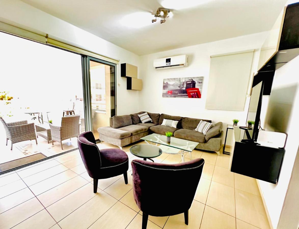 Lara 303 Daire Larnaca Dış mekan fotoğraf